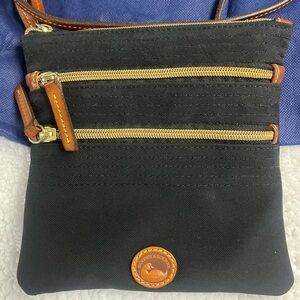 Dooney & Bourke crossbody with dustbag
